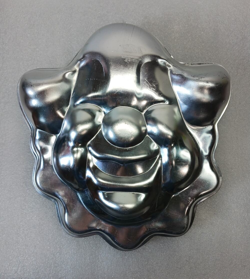 VTG 1974 Wilton Happy Face Clown Head Cake Pan Tin Mold l Qty: 1